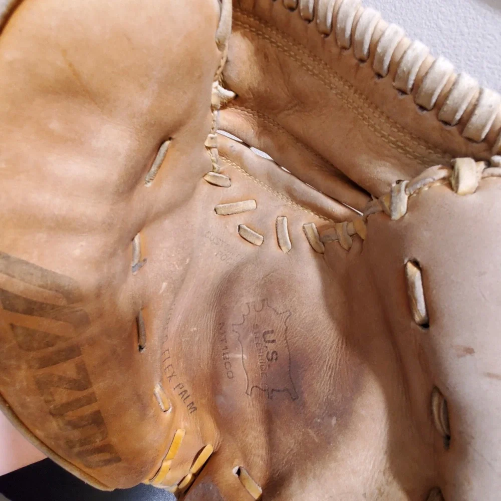 Mizuno L/H Baseball‎ Catchers Mitt Glove Professional Steerhide MT1200 RT Throw